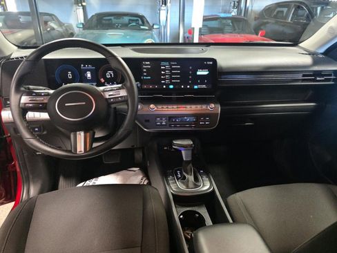 Used 2024 Hyundai Kona SEL AWD/4WD image 9