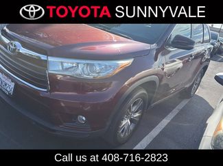 Used 2015 Toyota Highlander XLE FWD video 1