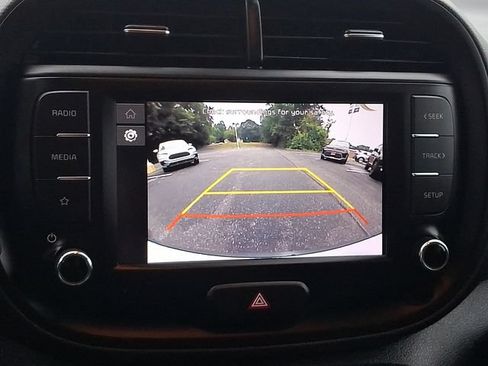 Used 2023 Kia Soul LX w/ Option Group 015 FWD image 18
