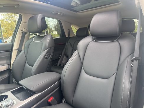 New 2026 Genesis GV70 2.5T Select AWD/4WD image 14