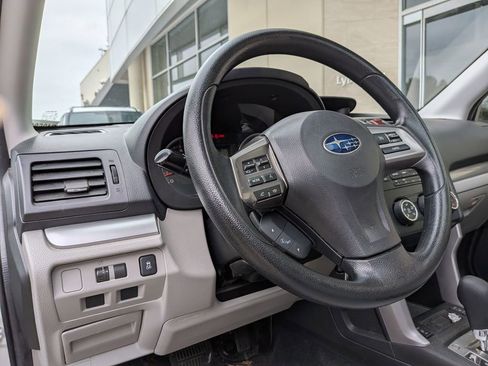 Used 2015 Subaru Forester 2.5i Premium w/ All-Weather Package AWD/4WD image 8
