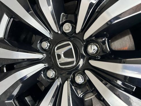 Used 2024 Honda Civic EX-L image 18