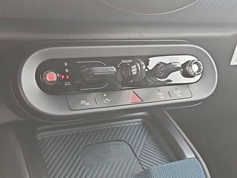 Used 2023 Ford Explorer XLT w/ Equipment Group 202A image 30