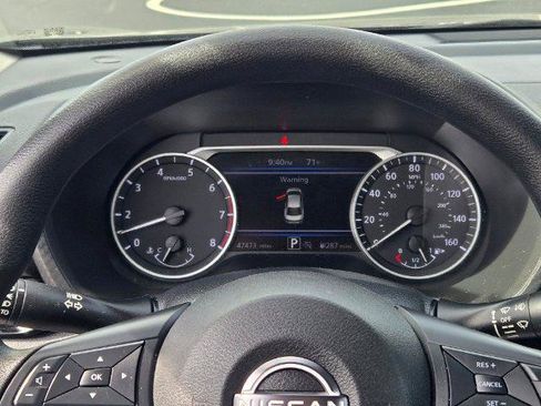 Used 2024 Nissan Sentra SV FWD image 30