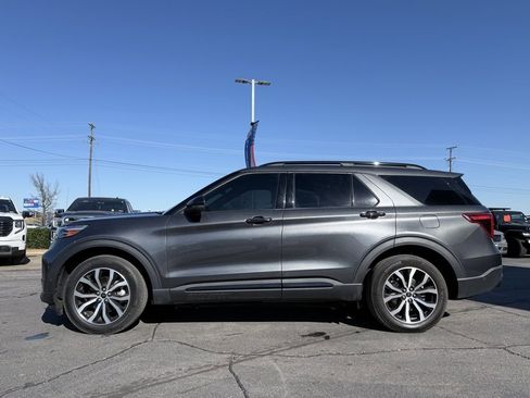 Used 2020 Ford Explorer ST w/ Premium Technology Package image 4