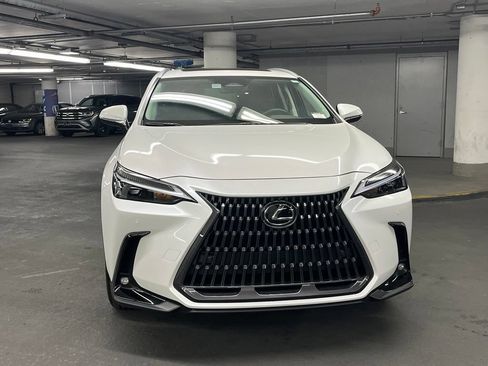 Used 2025 Lexus NX 250 FWD w/ Premium Package image 32