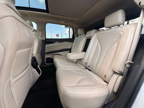 Used 2019 Lincoln Nautilus Reserve image 21