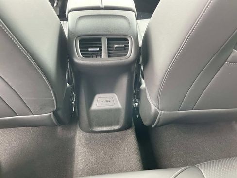 Used 2025 Buick Envision Preferred AWD/4WD image 16