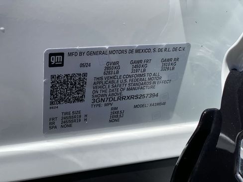 Used 2024 Chevrolet Equinox EV LT AWD/4WD image 28