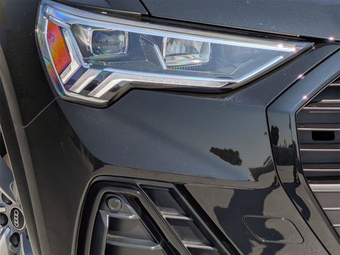 New 2025 Audi Q3 2.0T Premium image 16