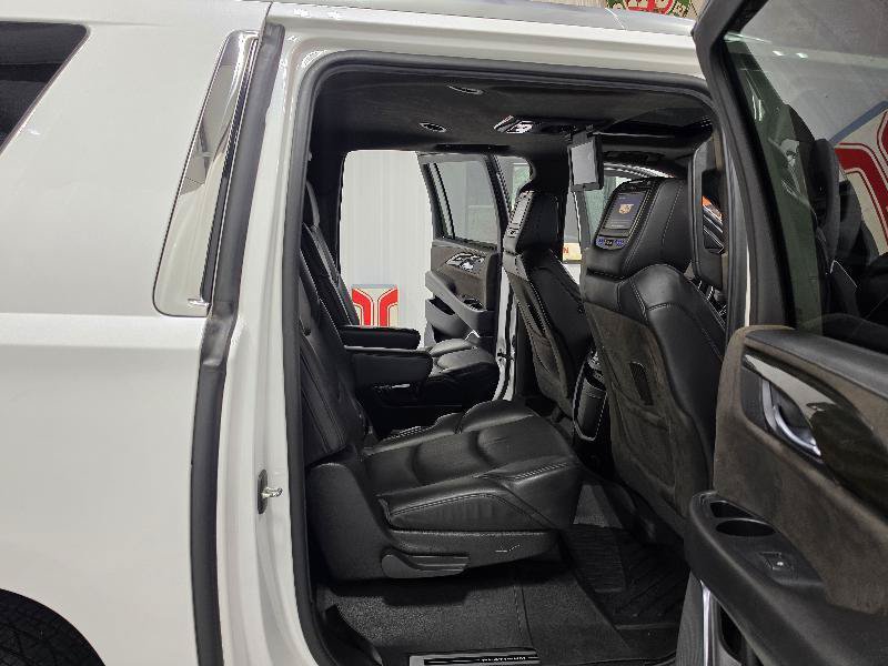 Used 2018 Cadillac Escalade ESV Platinum AWD/4WD image 20