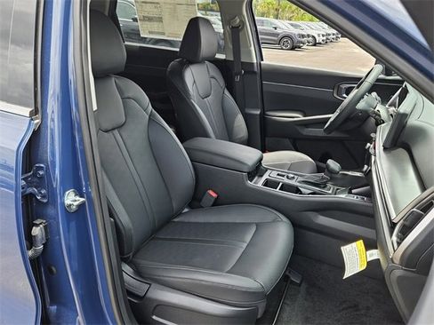 New 2025 Kia Sorento S w/ Panoramic Sunroof Package image 11