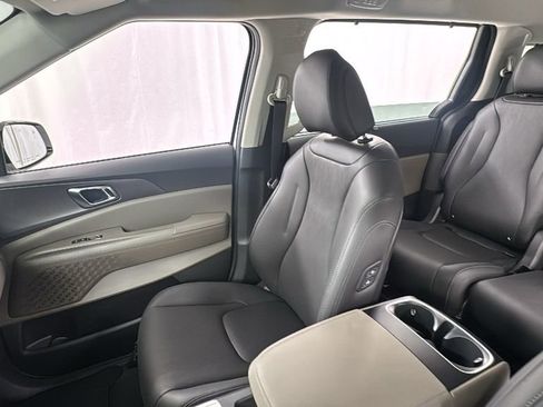 New 2026 Kia Carnival EX image 13