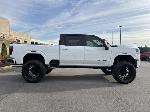 New 2026 GMC Sierra 2500 AT4 w/ AT4 Premium Plus Package image 11