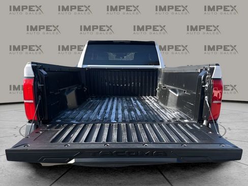 Used 2024 Toyota Tacoma SR image 23