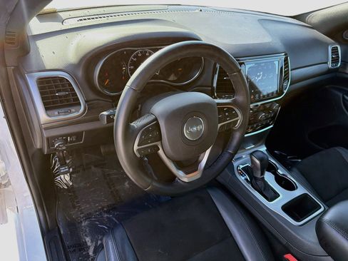 Used 2021 Jeep Grand Cherokee Laredo X AWD/4WD image 25