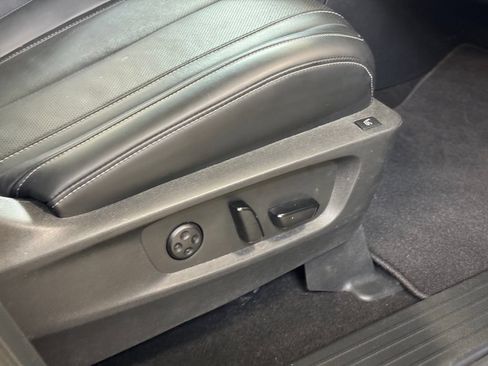 Used 2023 INFINITI QX60 Sensory AWD/4WD image 28