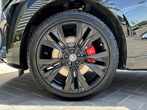 New 2025 Jaguar F-PACE R-Dynamic S image 12