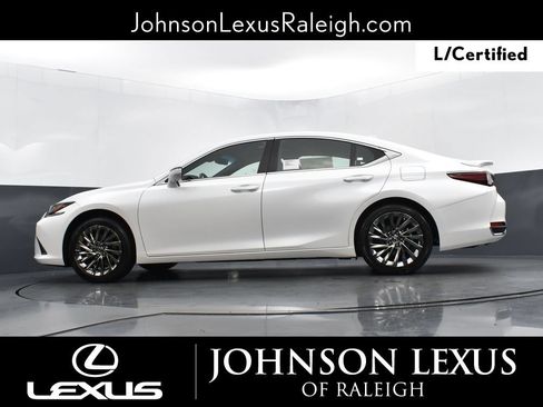 Certified 2025 Lexus ES 300h Ultra Luxury FWD image 22