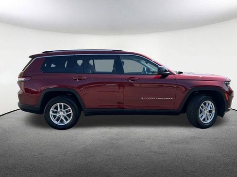 Used 2023 Jeep Grand Cherokee L Laredo image 15