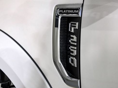 Used 2018 Ford F250 Platinum w/ Platinum Ultimate Package AWD/4WD image 45