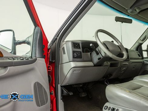 Used 2001 Ford F350 Lariat AWD/4WD image 12