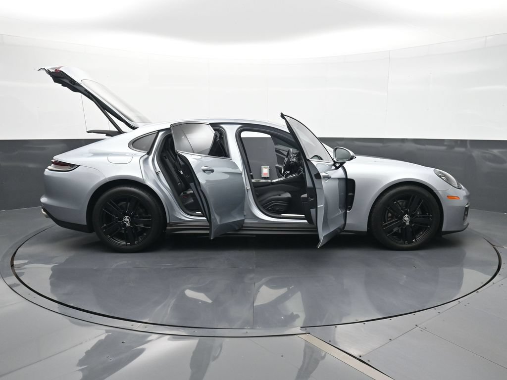Certified 2023 Porsche Panamera 4 AWD/4WD image 33