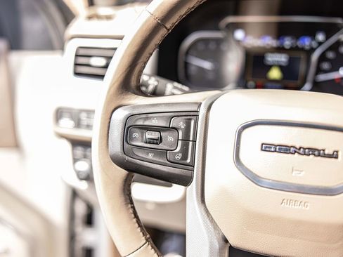 Used 2021 GMC Yukon Denali AWD/4WD image 25