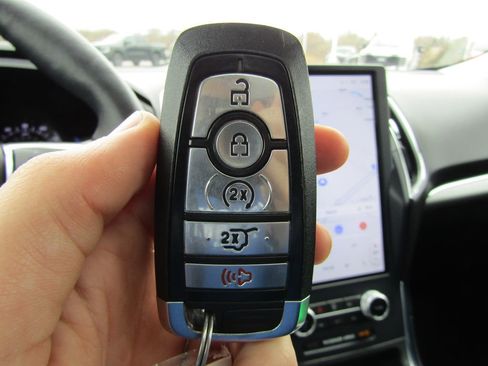Used 2023 Ford Edge Titanium w/ Equipment Group 301A AWD/4WD image 43