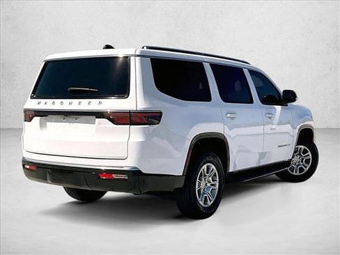 Used 2024 Jeep Wagoneer 2WD image 2
