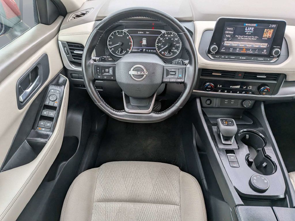 Used 2025 Nissan Rogue SV AWD/4WD image 23