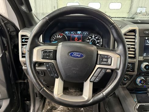 Used 2018 Ford F150 Platinum w/ Equipment Group 701A Luxury image 6
