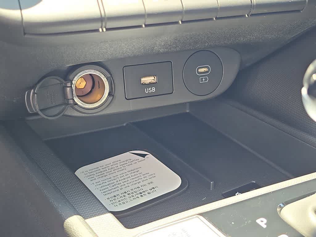 New 2026 Hyundai Elantra Limited FWD image 33