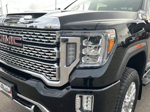 Certified 2022 GMC Sierra 3500 Denali w/ Denali Ultimate Package image 9
