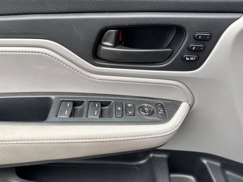 Used 2023 Honda Odyssey EX-L image 12