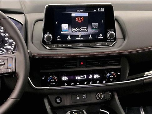 New 2026 Nissan Rogue SV image 7