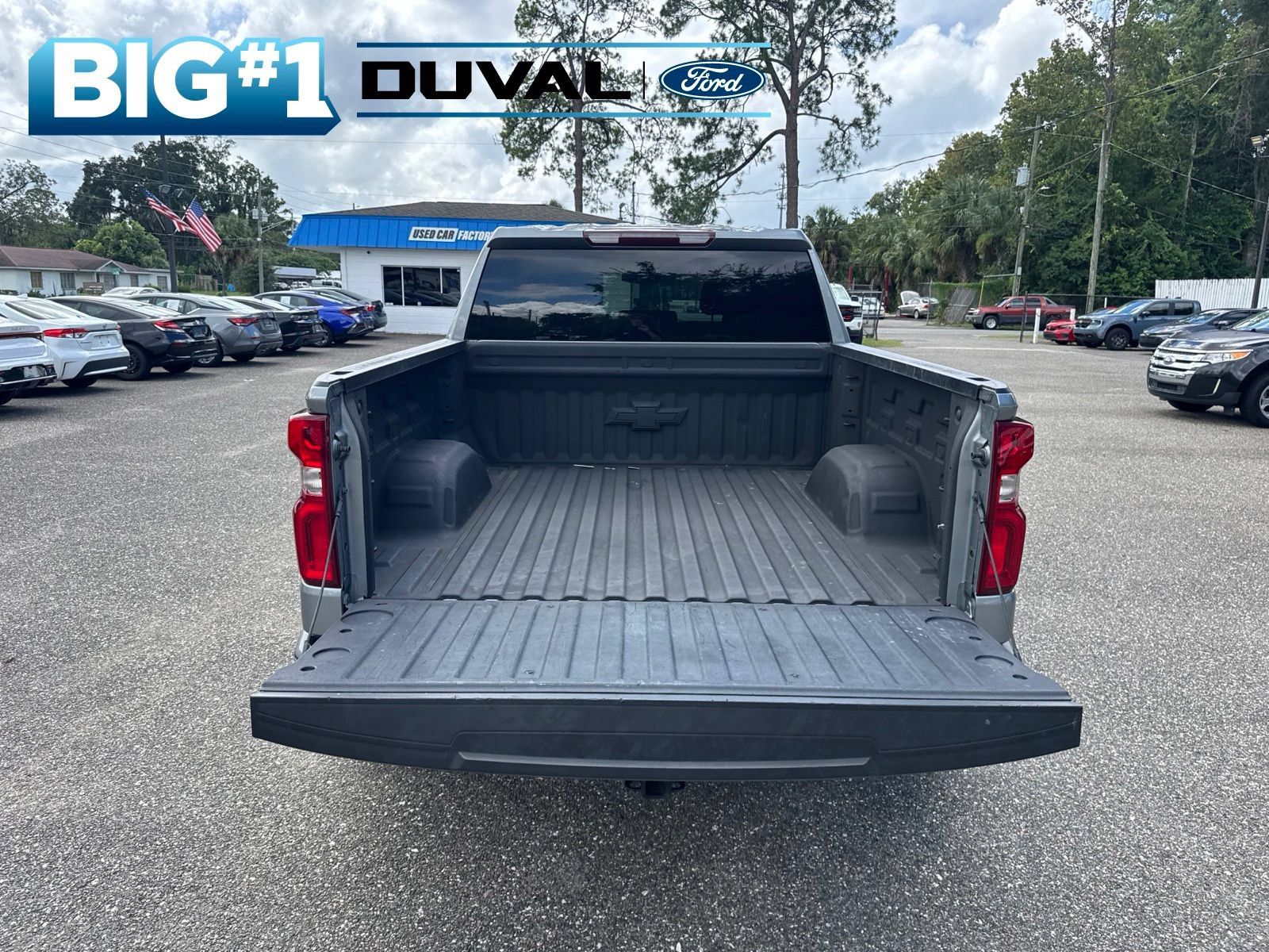 Used 2023 Chevrolet Silverado 1500 LTZ AWD/4WD image 8
