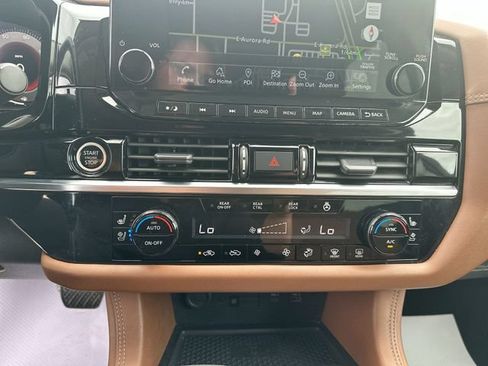 Used 2023 Nissan Pathfinder Platinum AWD/4WD image 40