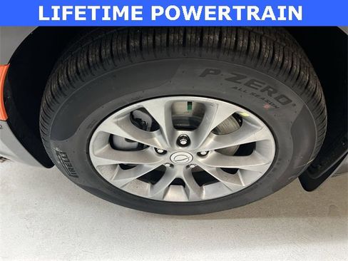 New 2026 Chrysler Pacifica Select image 12