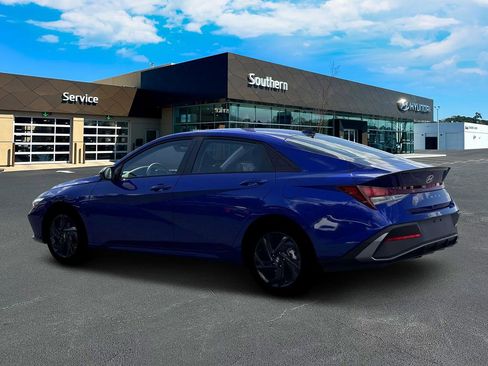 New 2026 Hyundai Elantra Sport image 4