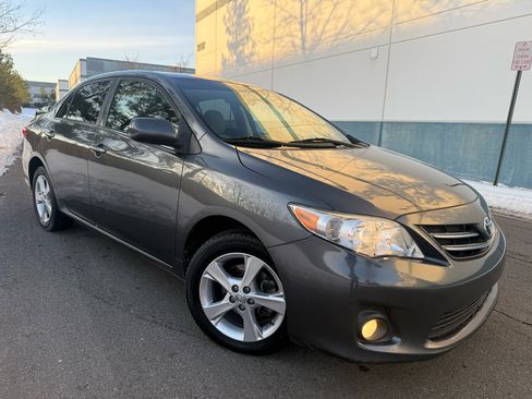 Used 2013 Toyota Corolla LE Special Edition image 6