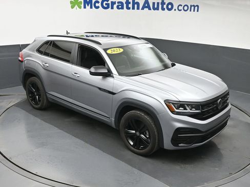 Used 2023 Volkswagen Atlas Cross Sport SEL R-Line AWD/4WD image 3
