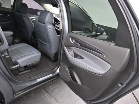 Used 2020 Buick Enclave Premium image 10
