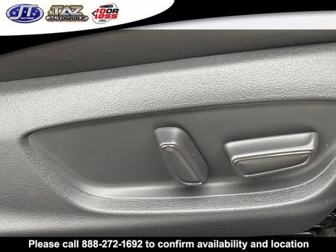 Used 2018 Toyota Camry XLE image 14