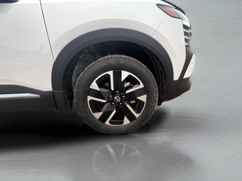 New 2026 Nissan Kicks SV w/ SV Premium Package image 28