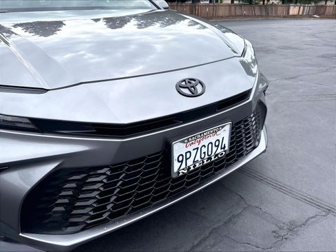 Used 2025 Toyota Camry SE w/ Convenience Package FWD image 33