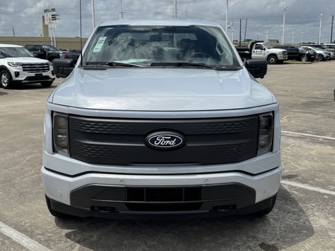 New 2025 Ford F150 Lightning Flash AWD/4WD image 3
