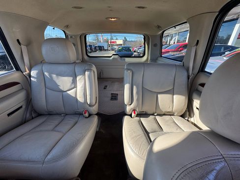 Used 2005 Cadillac Escalade AWD image 15