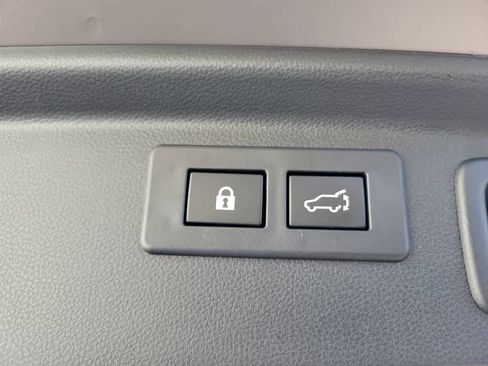 Used 2023 Subaru Forester Premium image 32