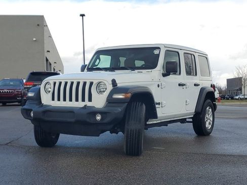 Used 2022 Jeep Wrangler Unlimited Sport w/ Sun And Sound Package image 4